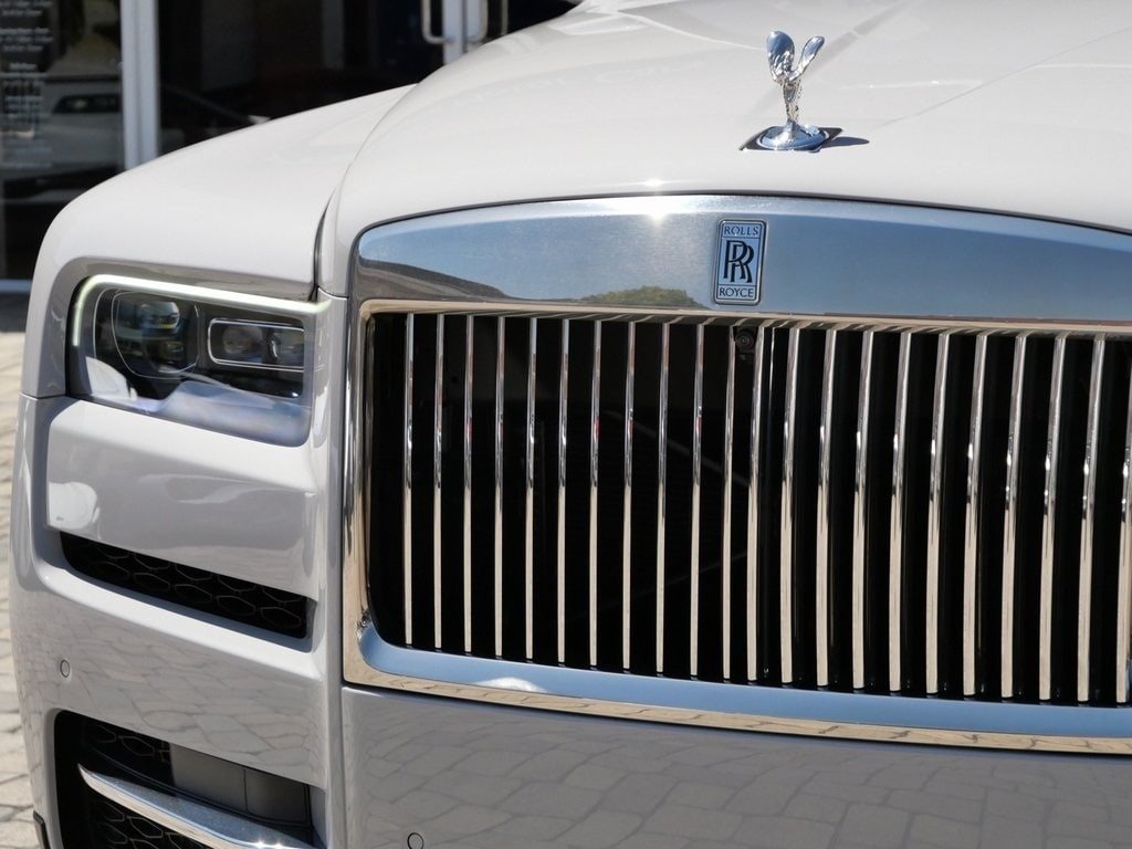 Buy 2024 Pre Owned Rolls-Royce Cullinan (28)