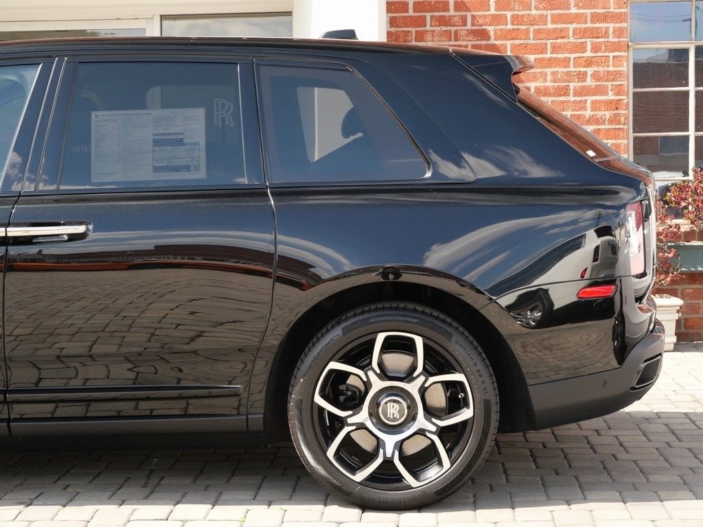 Buy 2024 Rolls-Royce Black Badge Cullinan (25)