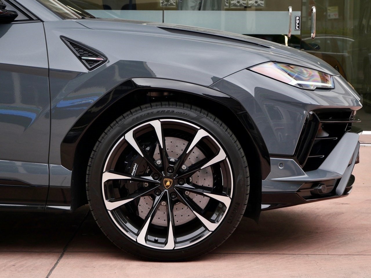 Buy Pre Owned 2024 Lamborghini Urus S (23)