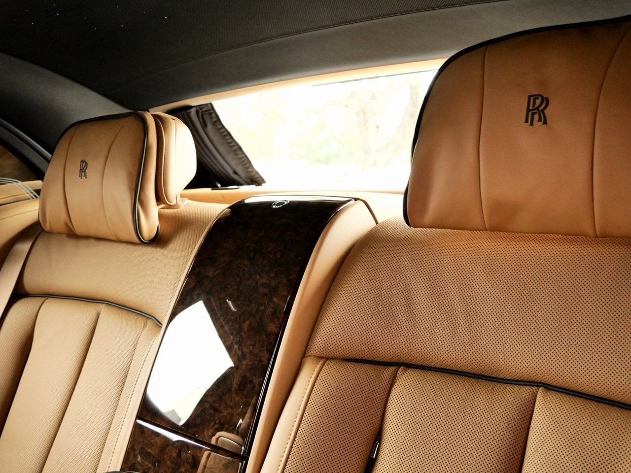 Buy Used 2022 Rolls-Royce Phantom (12)