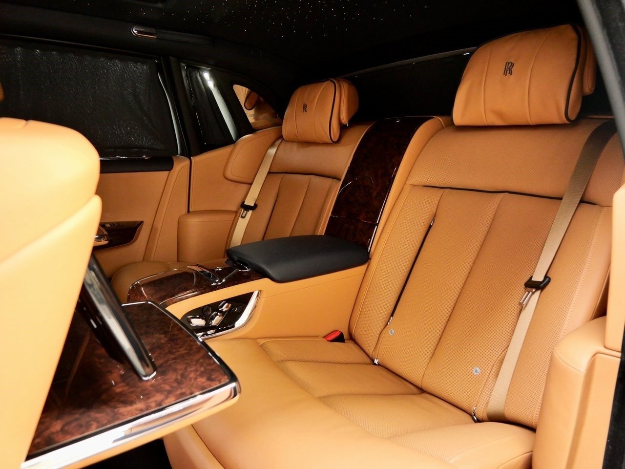 Buy Used 2022 Rolls-Royce Phantom (3)