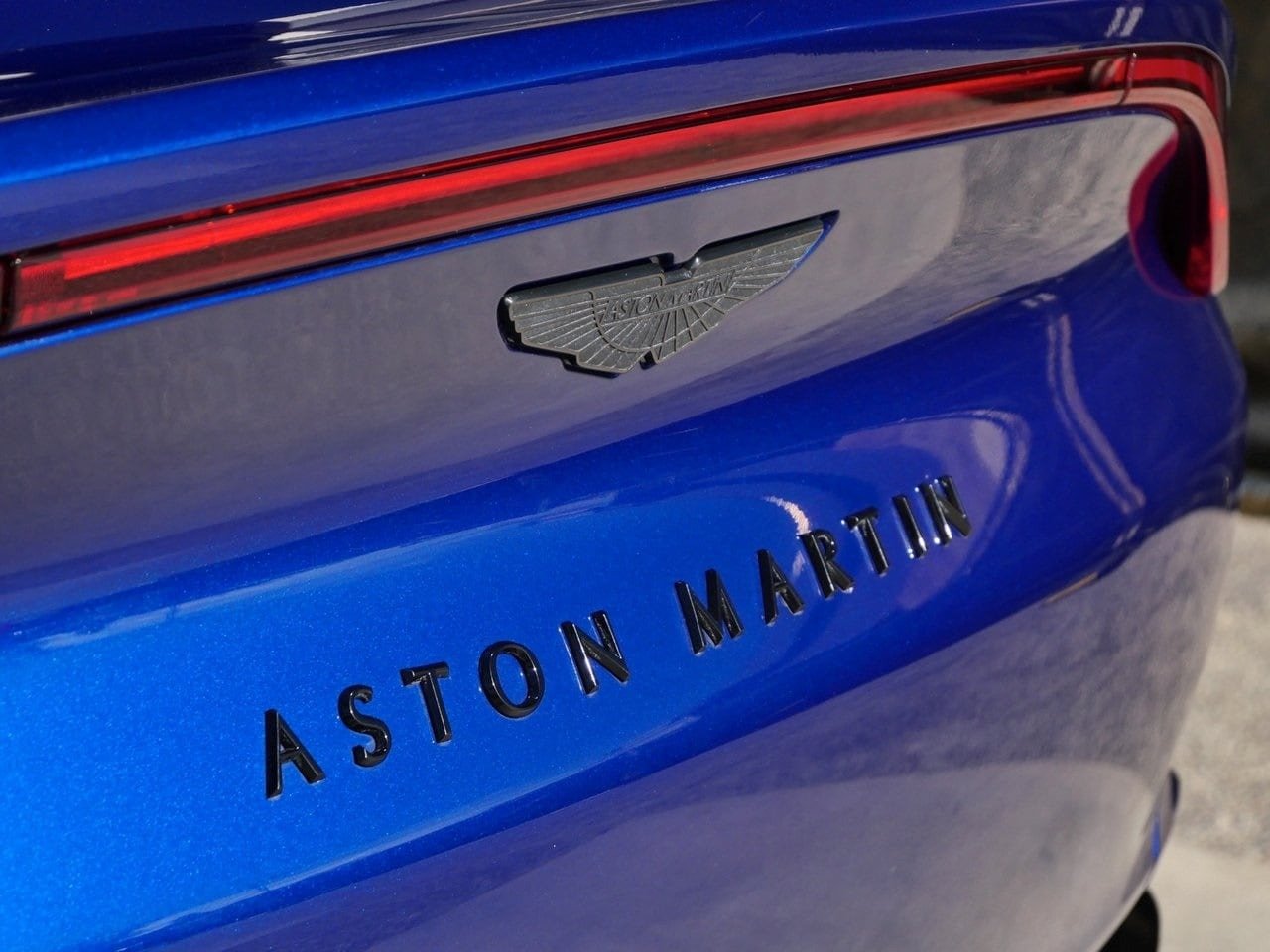 Buy Used 2023 Aston Martin DBX 707 SUV (20)