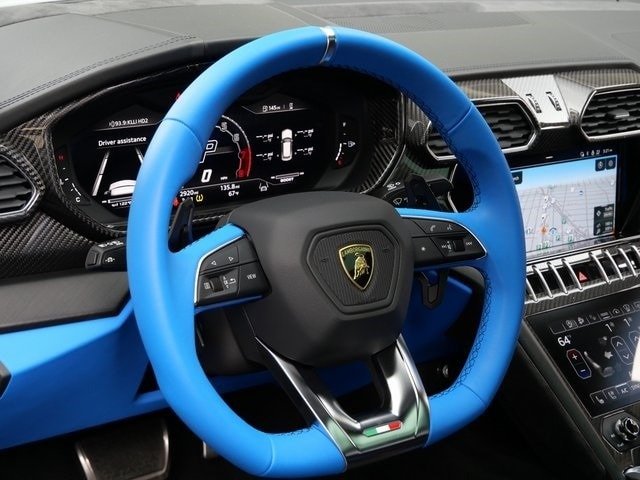 Buy Used 2023 Lamborghini Urus S (14)