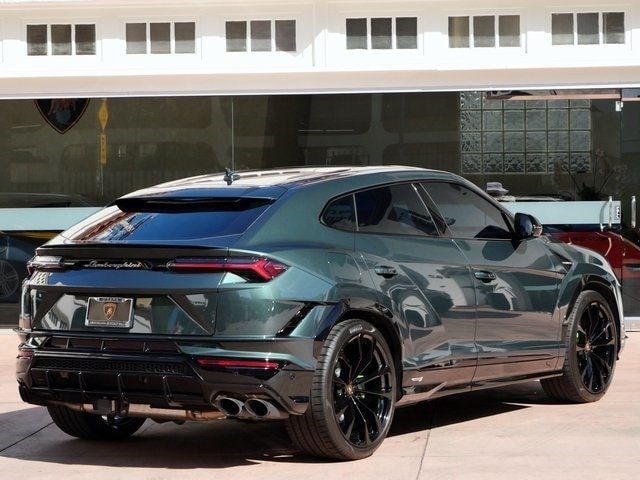 Buy used 2023 Lamborghini Urus S (7)